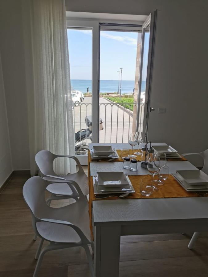 Apartament Dimore Danese Monopoli Zewnętrze zdjęcie